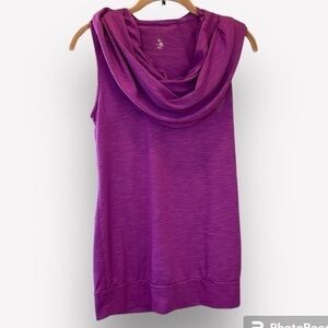 🚣‍♀️🍕Lucy hoodie sleeveless top cowl neck fuchsia purple small